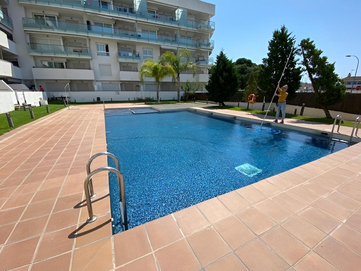 Superbe Appartement Renove, Residence Avec Piscine 罗萨斯 外观 照片