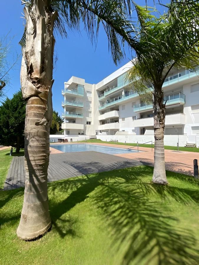 Superbe Appartement Renove, Residence Avec Piscine 罗萨斯 外观 照片